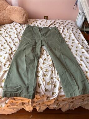 GAP Men's Olive Corduroy Wide-Leg Pants